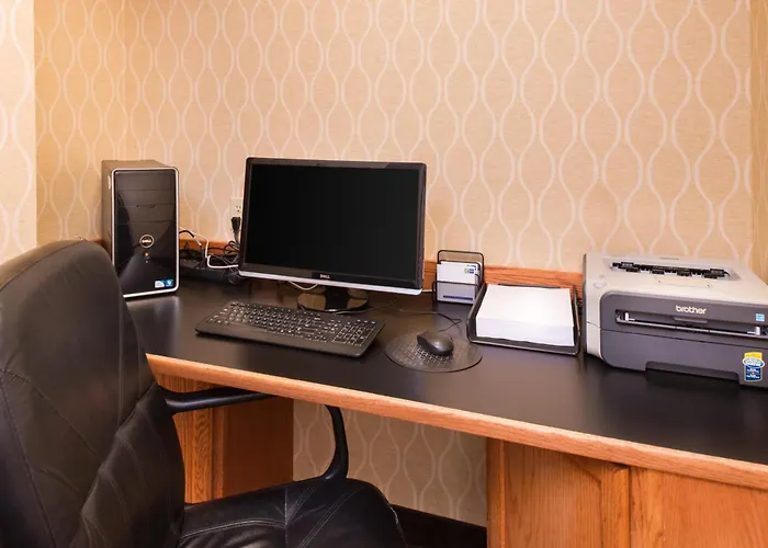 Holiday Inn Express & Suites Bucyrus By Ihg